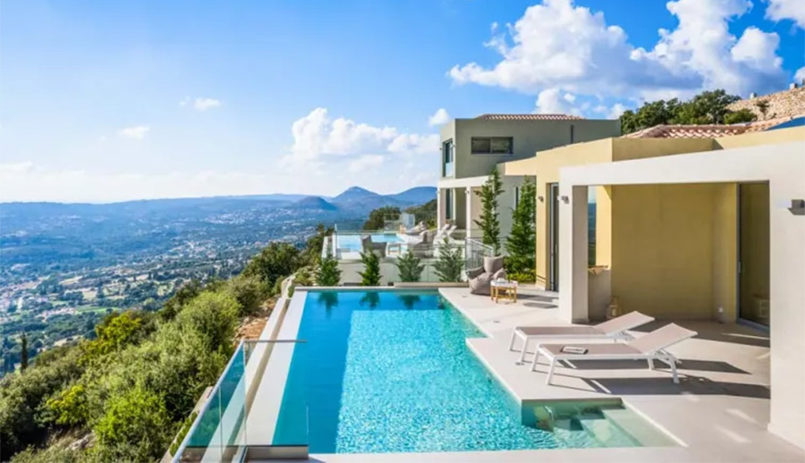 £2,000 Villa Holiday