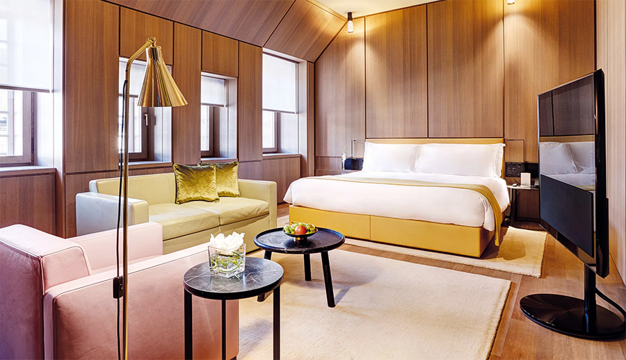 Stay At Hotel Café Royal