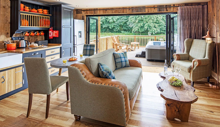 Luxury Lakeside Escape