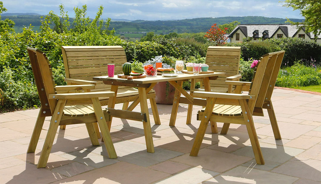 Complete Outdoor Entertainment Area
